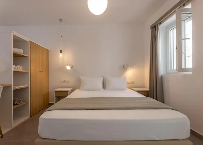 Olia Garden In Naxos Town *