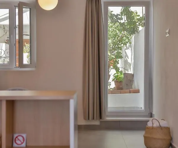 Apartment Olia Garden In Naxos Town Naxos City