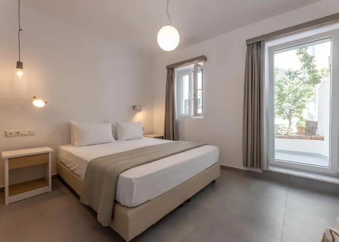 Apartment Olia Garden In Naxos Town