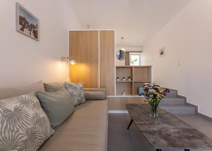 Olia Garden In Naxos Town Apartment